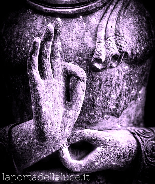 Il Mudra della Purificazione e del lasciare andare (mudra,ksepana mudra,purificazione,lasciare andare,energia) La Porta della Luce
