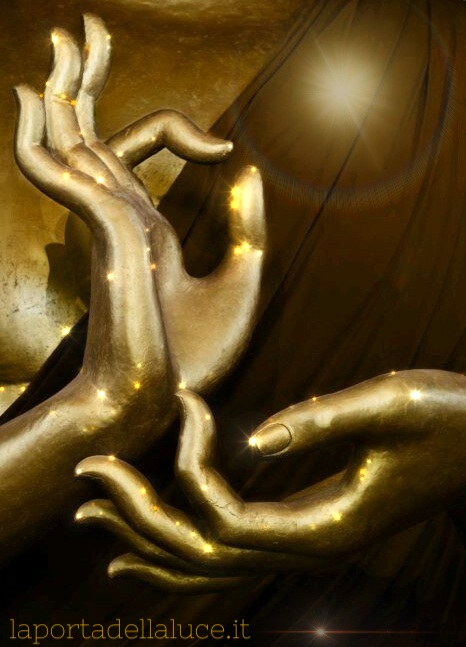 Il Mudra della Forza (attivare l'energia dei Reni) (mudra,energia dei reni,reni,forza,benefici) La Porta della Luce