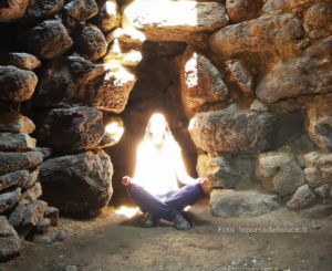 Meditazione per respirare il Prana (audio-meditazione guidata) - La Porta della Luce Meditazione per respirare il Prana (audio-meditazione guidata) (Prana,Chakra,guarigione,meditazione,respirazione,audio,guidata,respirare,etere,ascensione) La Porta della Luce