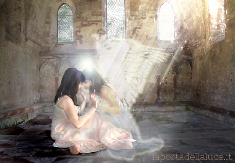 Smettere di giudicarsi - Channeling (giudicarsi,giudizio,smettere,angeli,luce,channeling,canalizzazione) La Porta della Luce