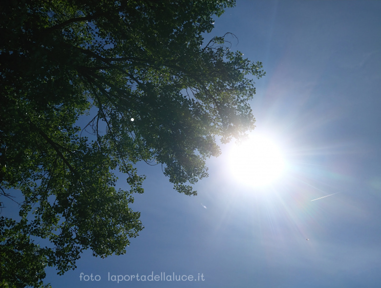 Il Sole e la pelle, come esporsi - Channeling (sole,protezione,pelle,esporsi,raggi del sole,calore,channeling,canalizzazione) La Porta della Luce