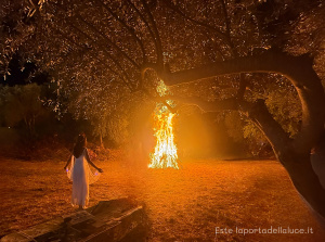 Il Raggio della Rosa Rossa e Maria Maddalena (maria maddalena,rosa rossa,cristo,balsamo,oli) La Porta della Luce