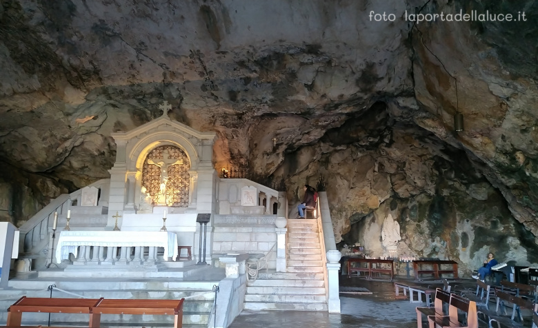 Il Raggio della Rosa Rossa e Maria Maddalena (maria maddalena,rosa rossa,cristo,balsamo,oli) La Porta della Luce